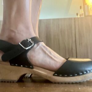 MIA Black Leather Sandals with Wooden Sole